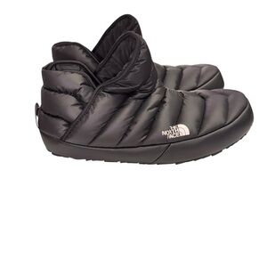 ThermoBall Traction booties (unisex)
The North Face | Size: 12